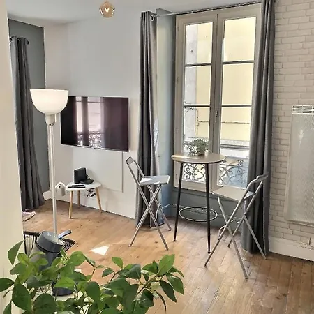 Apartment Quartier Historique Et Populaire Du Chateau De *