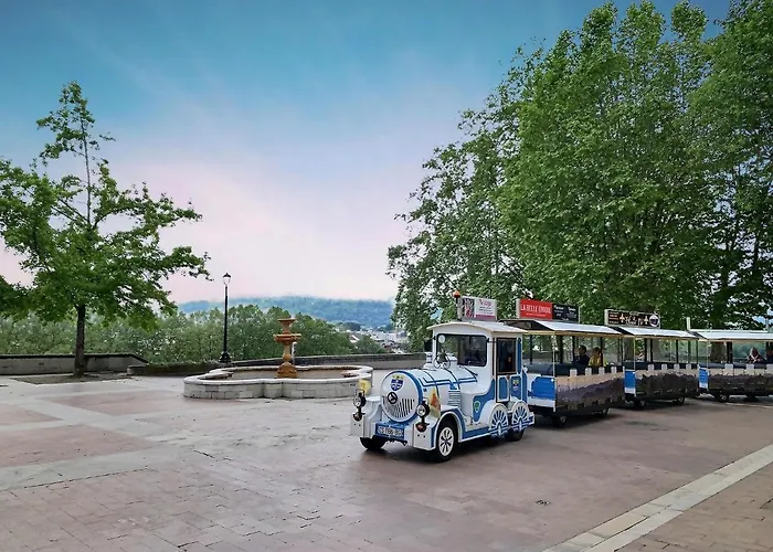 Wonderhost, Quartier Historique Et Populaire Du Chateau De